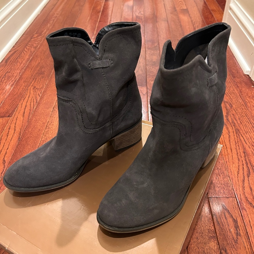 NWT Franco Sarto Mission Suede Ankle Boots Gray-ish brown Size 9 1/2